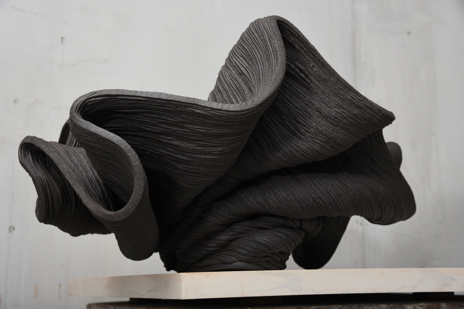 Black Wavy Form